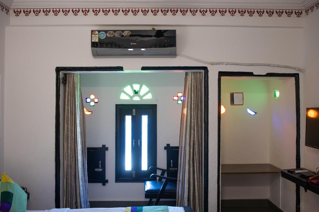 Hotel Banjara Heritage Udaipur Exteriör bild